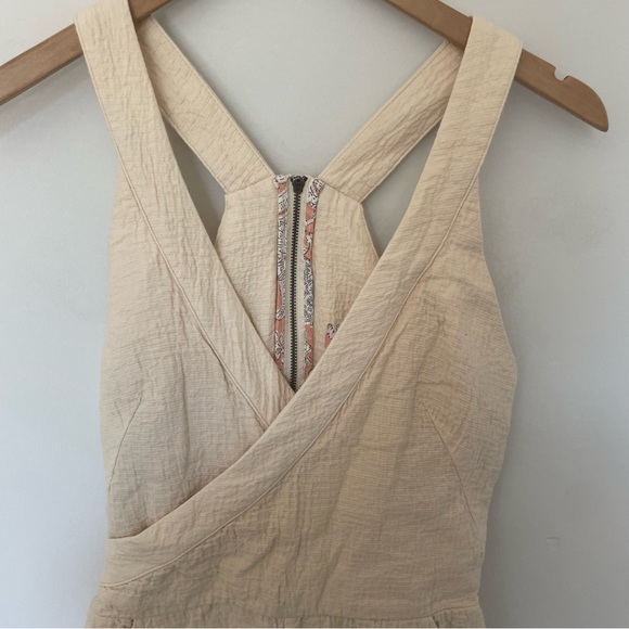Anthropologie Aren Halterneck Jumpsuit Cream Size 2 Crossover - Picture 10 of 12